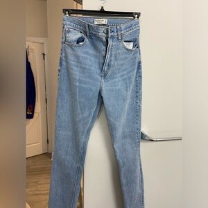 90’s Slim Straight Ultra High Rise Jeans